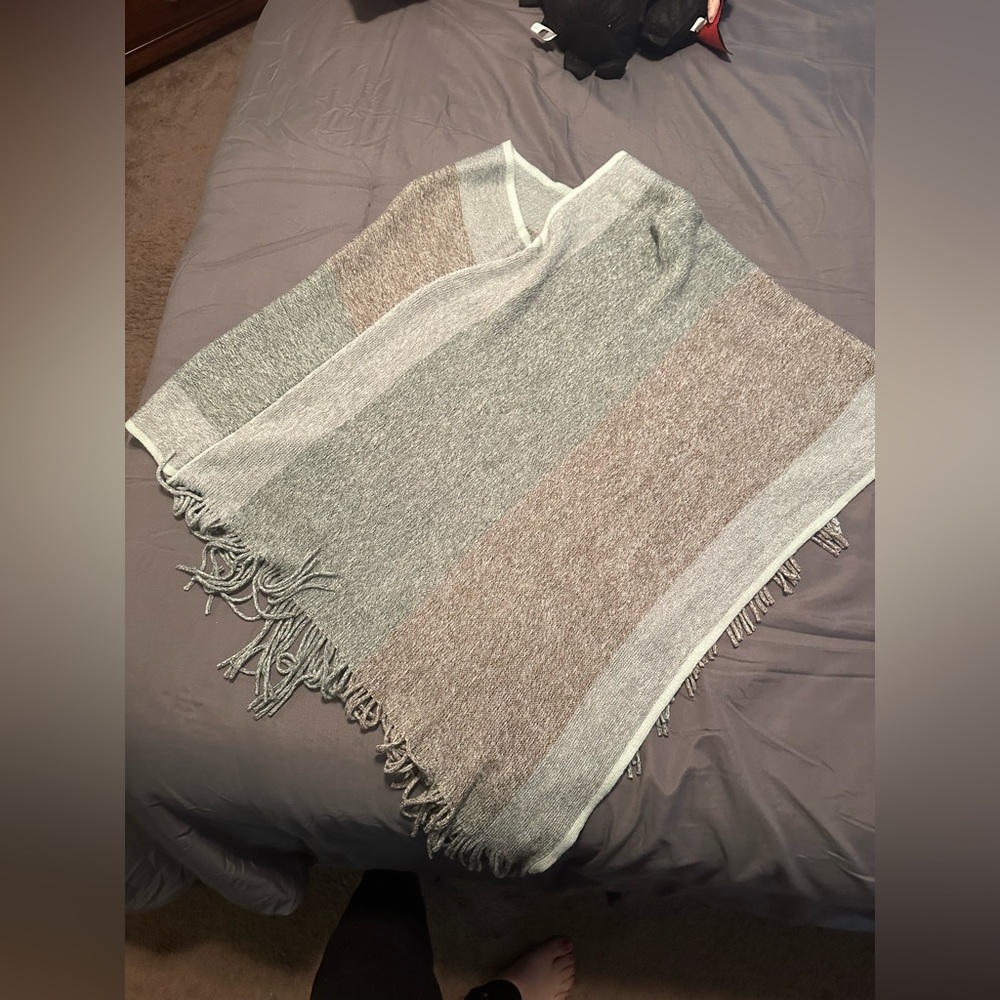 Pancho sweater with light brown, grey and green. Smoke free home